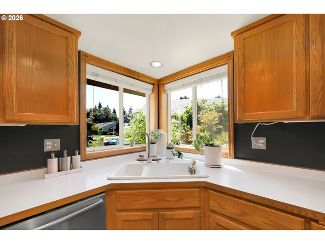 $424,900 | 2776 Dayna Lane, Eugene, OR 97408