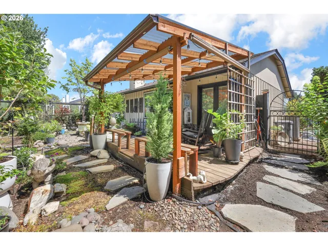 $424,900 | 2776 Dayna Lane, Eugene, OR 97408