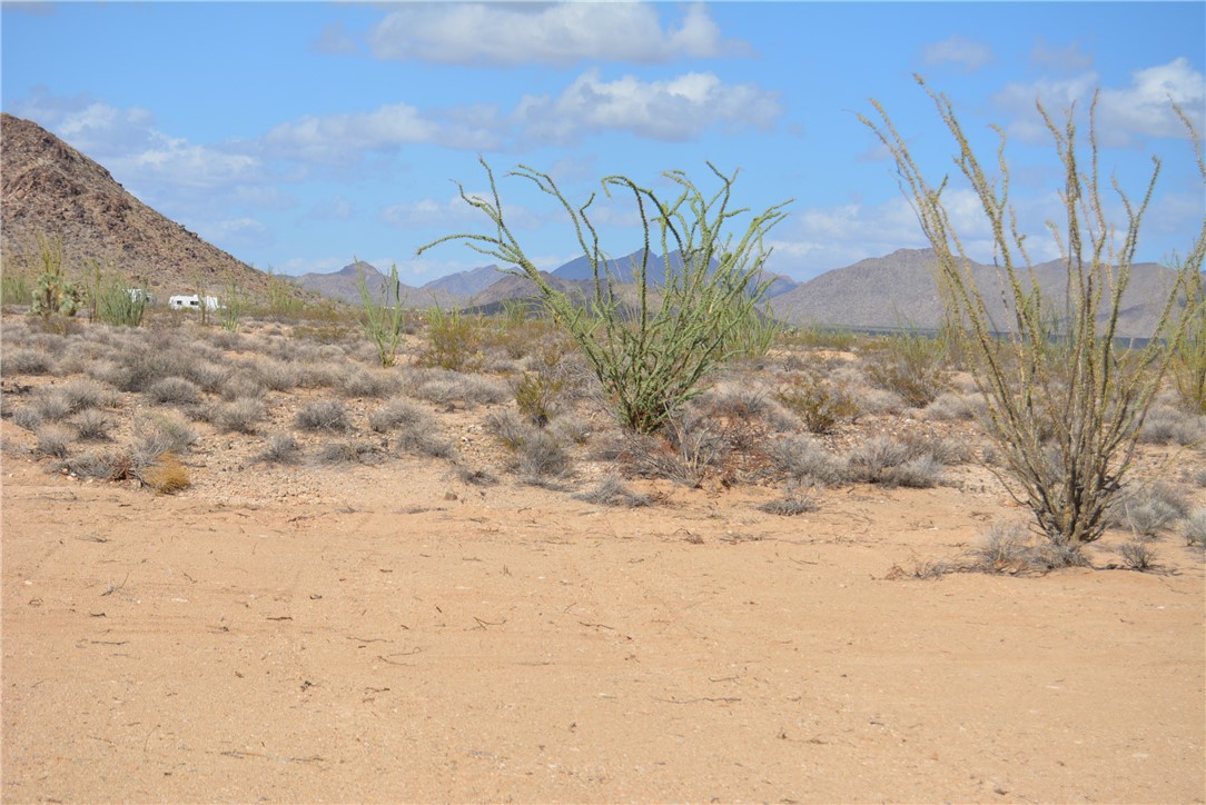 N2 Duquesne Road Yucca, AZ 86438 - Photo 2 of 49 Mountain view
