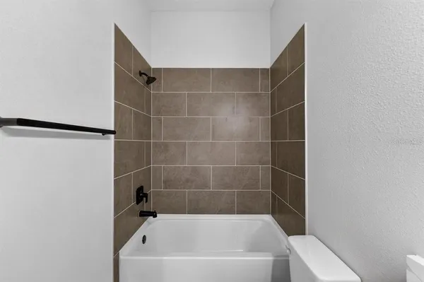 $464,900 | 8495 Ford Road, Bryceville, FL 32009