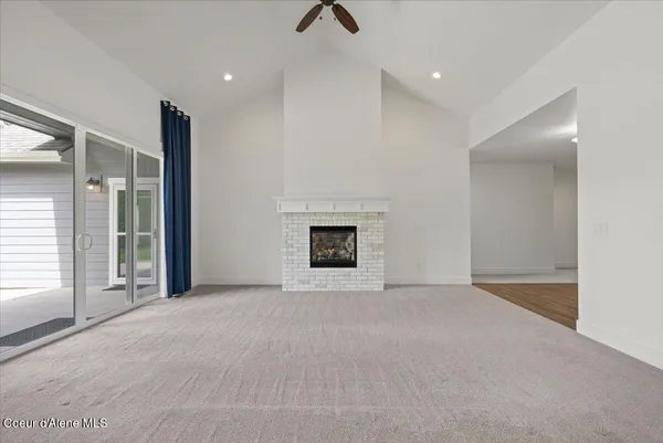 $910,000 | 2240 East Thomas Hill Drive, Coeur D'Alene, ID 83815