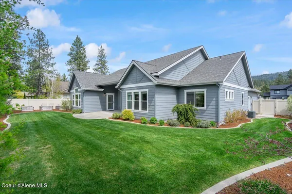 $910,000 | 2240 East Thomas Hill Drive, Coeur D'Alene, ID 83815