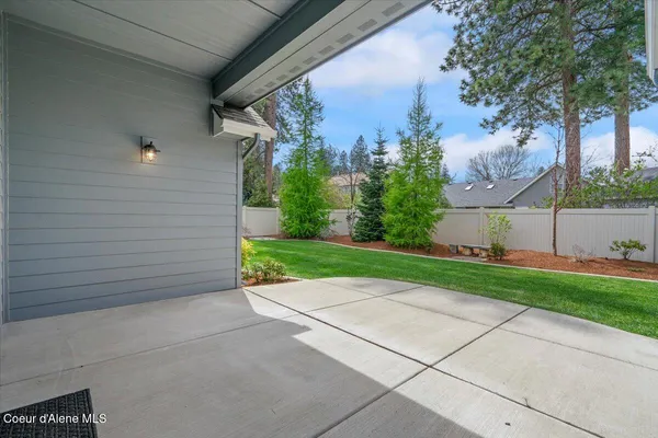 $910,000 | 2240 East Thomas Hill Drive, Coeur D'Alene, ID 83815