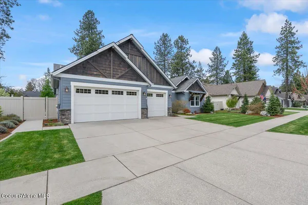 $910,000 | 2240 East Thomas Hill Drive, Coeur D'Alene, ID 83815