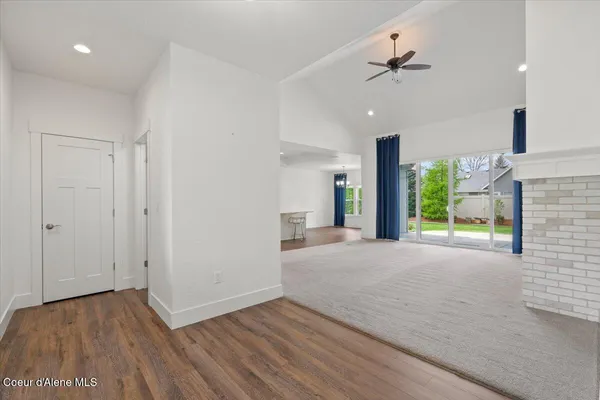$910,000 | 2240 East Thomas Hill Drive, Coeur D'Alene, ID 83815