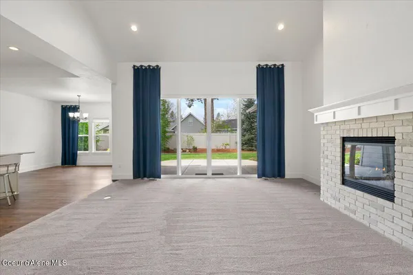 $910,000 | 2240 East Thomas Hill Drive, Coeur D'Alene, ID 83815