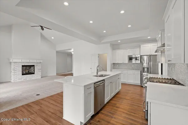 $910,000 | 2240 East Thomas Hill Drive, Coeur D'Alene, ID 83815