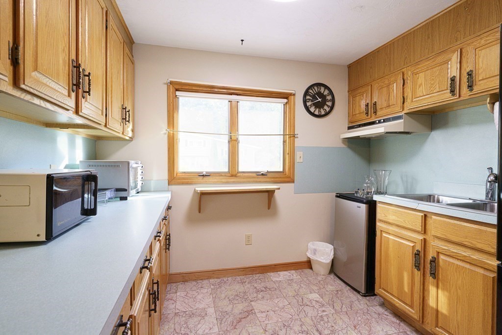 9 Berkeley Road Framingham, MA 01701 - Photo 15 of 30 Gallery Image 15