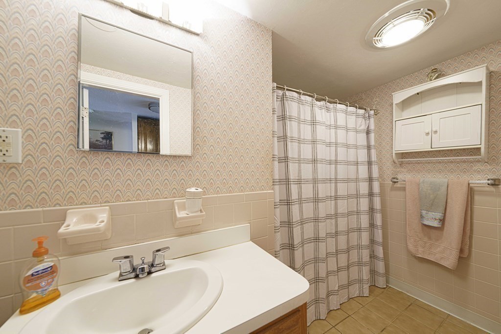 9 Berkeley Road Framingham, MA 01701 - Photo 20 of 30 Gallery Image 20