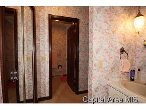 7645 North Pawnee Road Pawnee, IL 62558 - Photo 16 of 24