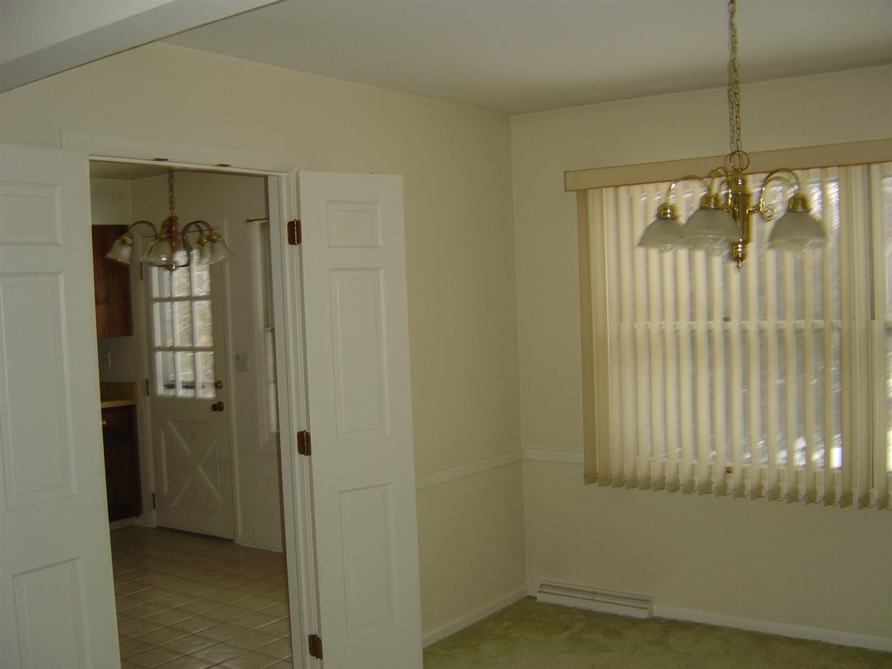 4940 Welsh Road Rockford, IL 61107 - Photo 3 of 12 a bathroom with a shower and a sink