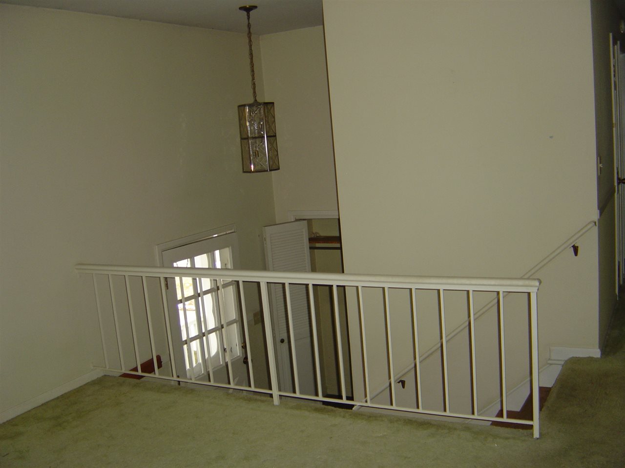 4940 Welsh Road Rockford, IL 61107 - Photo 4 of 12 a view of a hallway