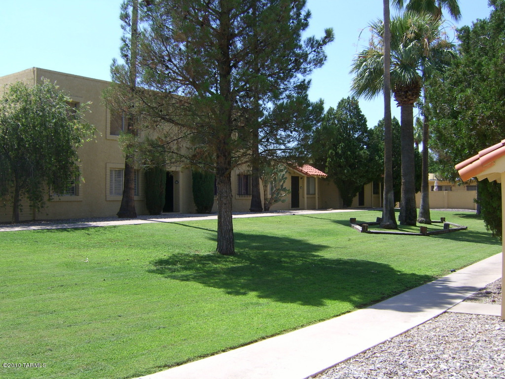 810 South Kolb Road, Unit 60 Tucson, AZ 85710 - Photo 2 of 8
