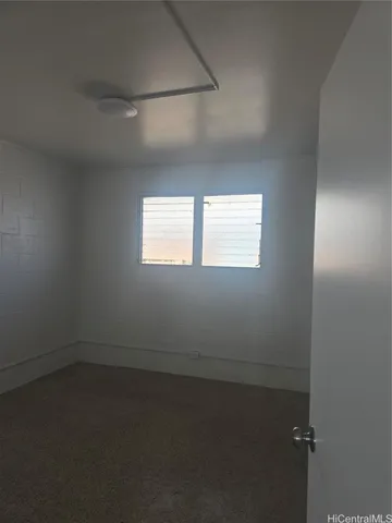 $1,500 | 94-819 Farrington Highway, Unit B4, Waipahu, HI 96797