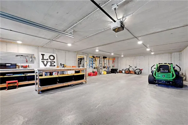 $2,400,000 | 11200 West 169th Street, Overland Park, KS 66221