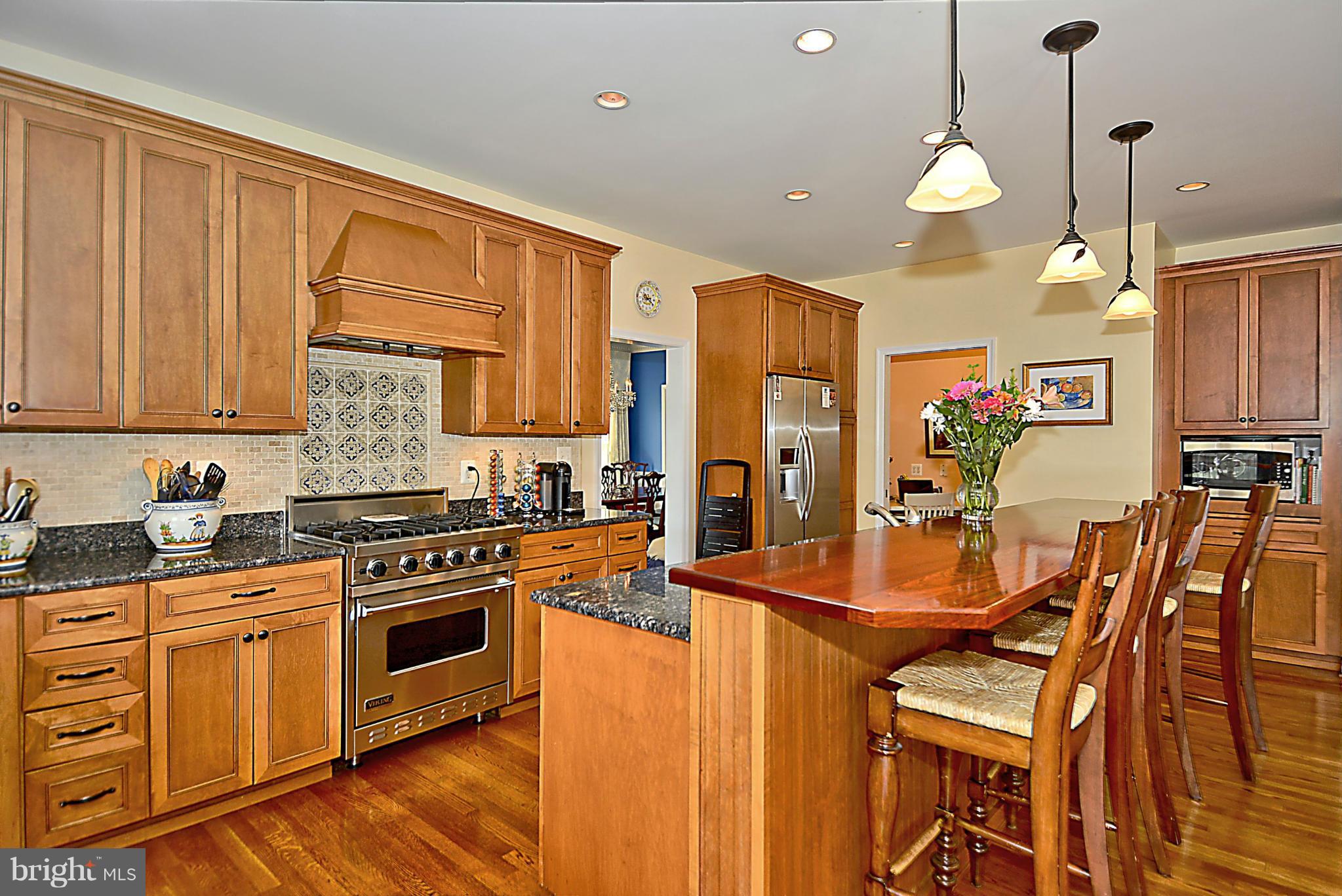 6300 Hunting Ridge Lane McLean, VA 22101 - Photo 8 of 30 Kitchen