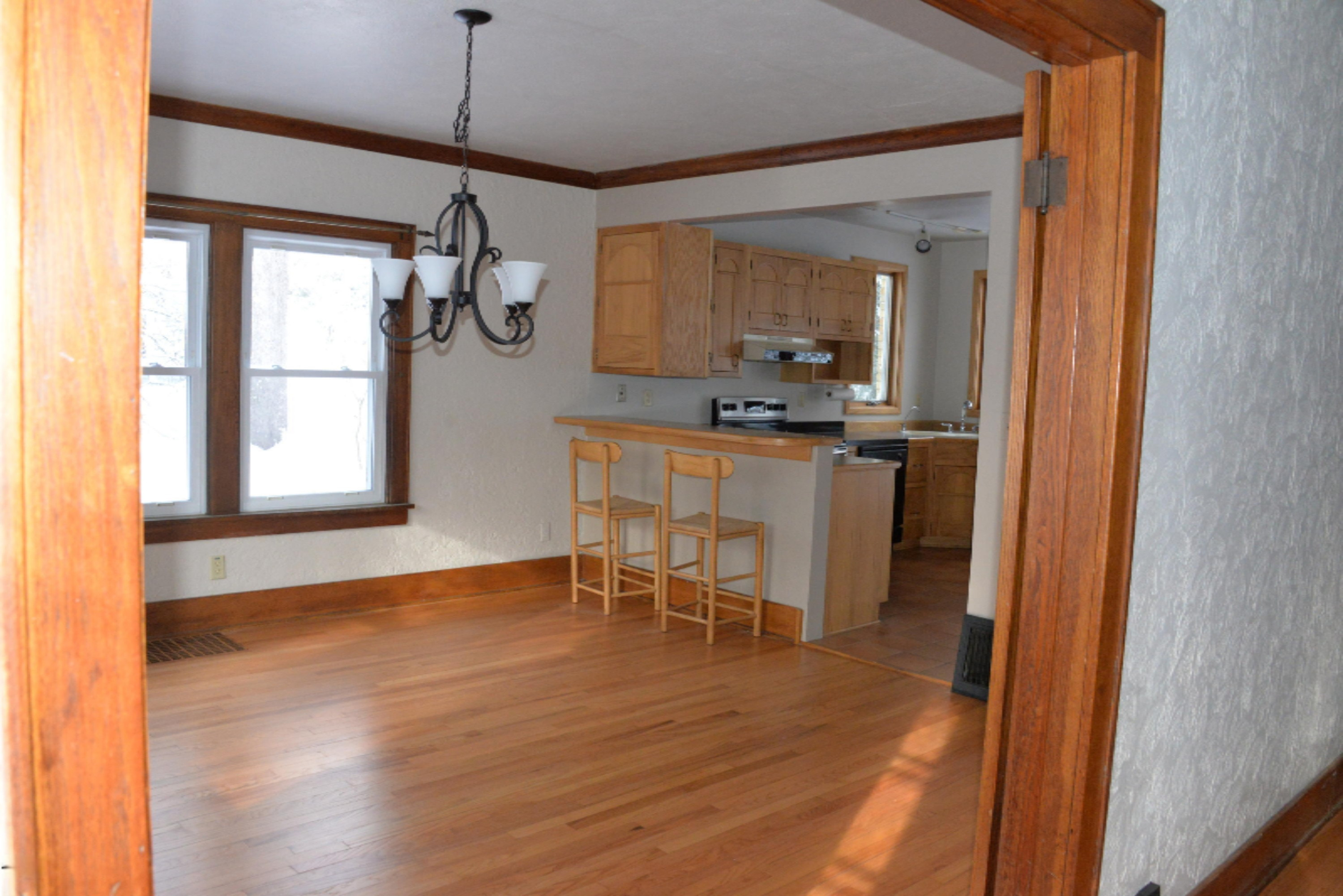 1616 Dover Road Kalamazoo, MI 49008 - Photo 4 of 34 DSC_7910