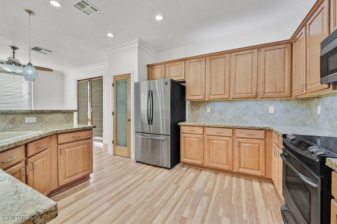 3937 Chaffe Avenue Pahrump, NV 89061 - Photo 7 of 30