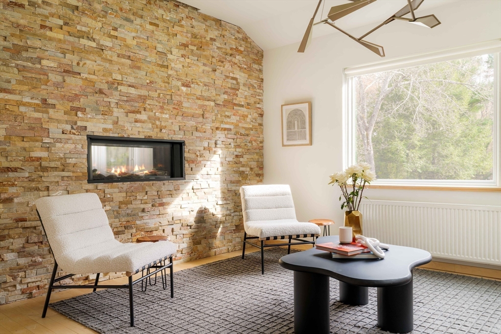 56 Notre Dame Road Bedford, MA 01730 - Photo 11 of 42