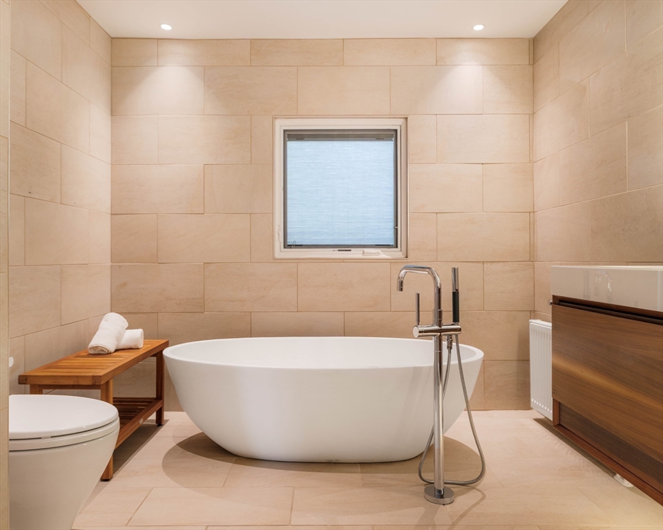 56 Notre Dame Road Bedford, MA 01730 - Photo 23 of 42