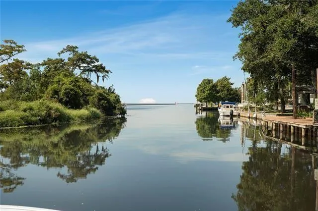 $2,900 | 206 Atalin Street, Mandeville, LA 70448