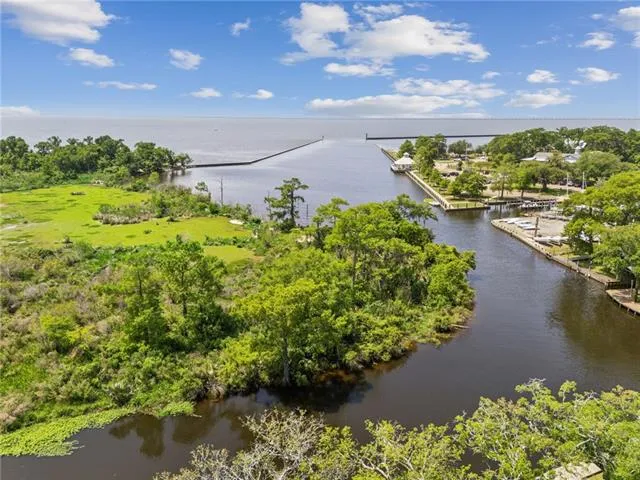 $2,900 | 206 Atalin Street, Mandeville, LA 70448