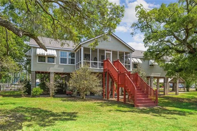 $2,900 | 206 Atalin Street, Mandeville, LA 70448