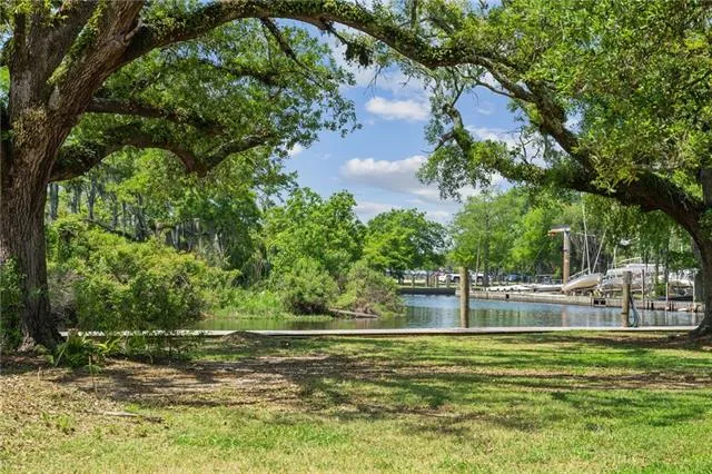 $2,900 | 206 Atalin Street, Mandeville, LA 70448