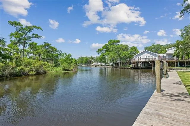 $2,900 | 206 Atalin Street, Mandeville, LA 70448