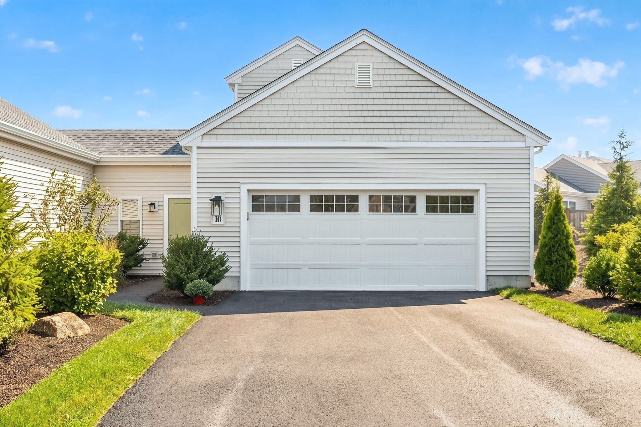 10 Outlook E Road, Unit 10 Plymouth, MA 02360 - Photo 2 of 40 Gallery Image 2