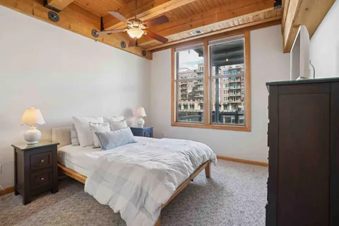 $600,000 | 130 South Water Street, Unit 106, Milwaukee, WI 53204