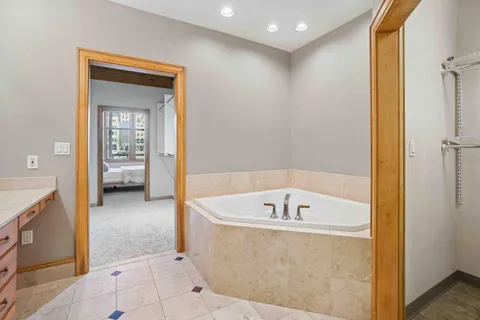 $600,000 | 130 South Water Street, Unit 106, Milwaukee, WI 53204