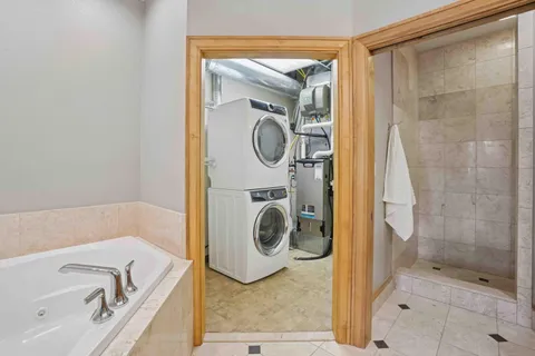 $600,000 | 130 South Water Street, Unit 106, Milwaukee, WI 53204