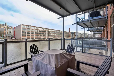 $600,000 | 130 South Water Street, Unit 106, Milwaukee, WI 53204