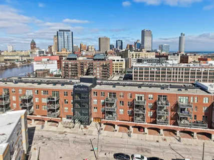 $600,000 | 130 South Water Street, Unit 106, Milwaukee, WI 53204