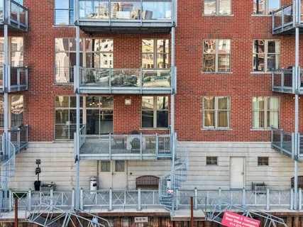 $600,000 | 130 South Water Street, Unit 106, Milwaukee, WI 53204