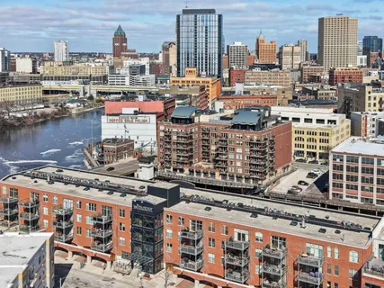 $600,000 | 130 South Water Street, Unit 106, Milwaukee, WI 53204