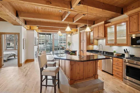 $600,000 | 130 South Water Street, Unit 106, Milwaukee, WI 53204