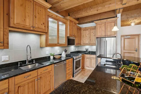 $600,000 | 130 South Water Street, Unit 106, Milwaukee, WI 53204