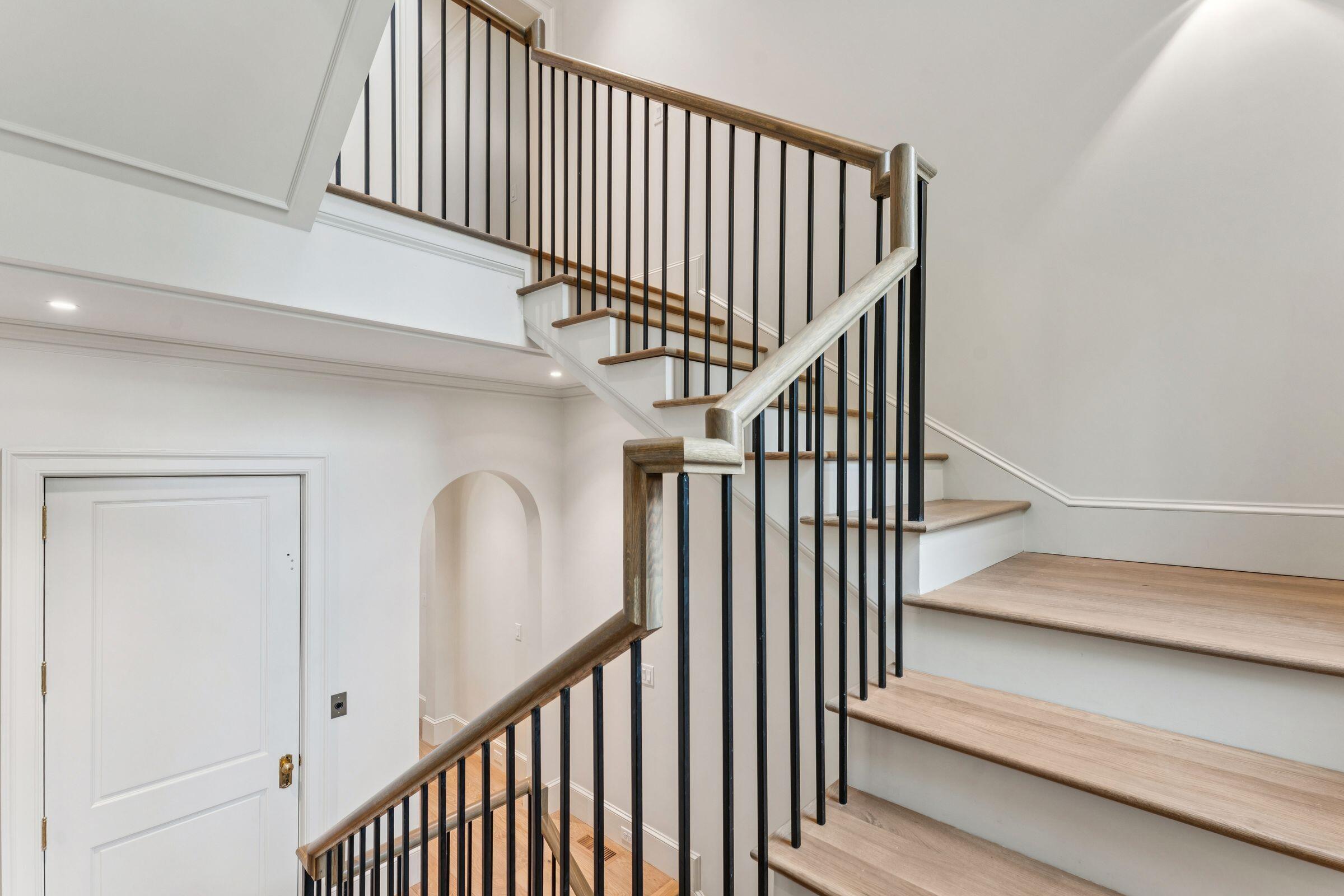 4 Trapman Street, Unit B Charleston, SC 29401 - Photo 24 of 57 Staircase