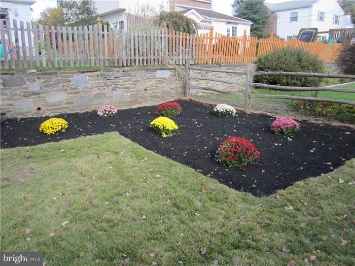313 Ridgewood Road Springfield, PA 19064 - Photo 21 of 25 Back Yard