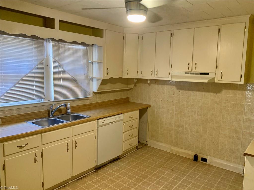 607 Oak Summit Road Winston-Salem, NC 27105 - Photo 7 of 10 Gallery Image 7