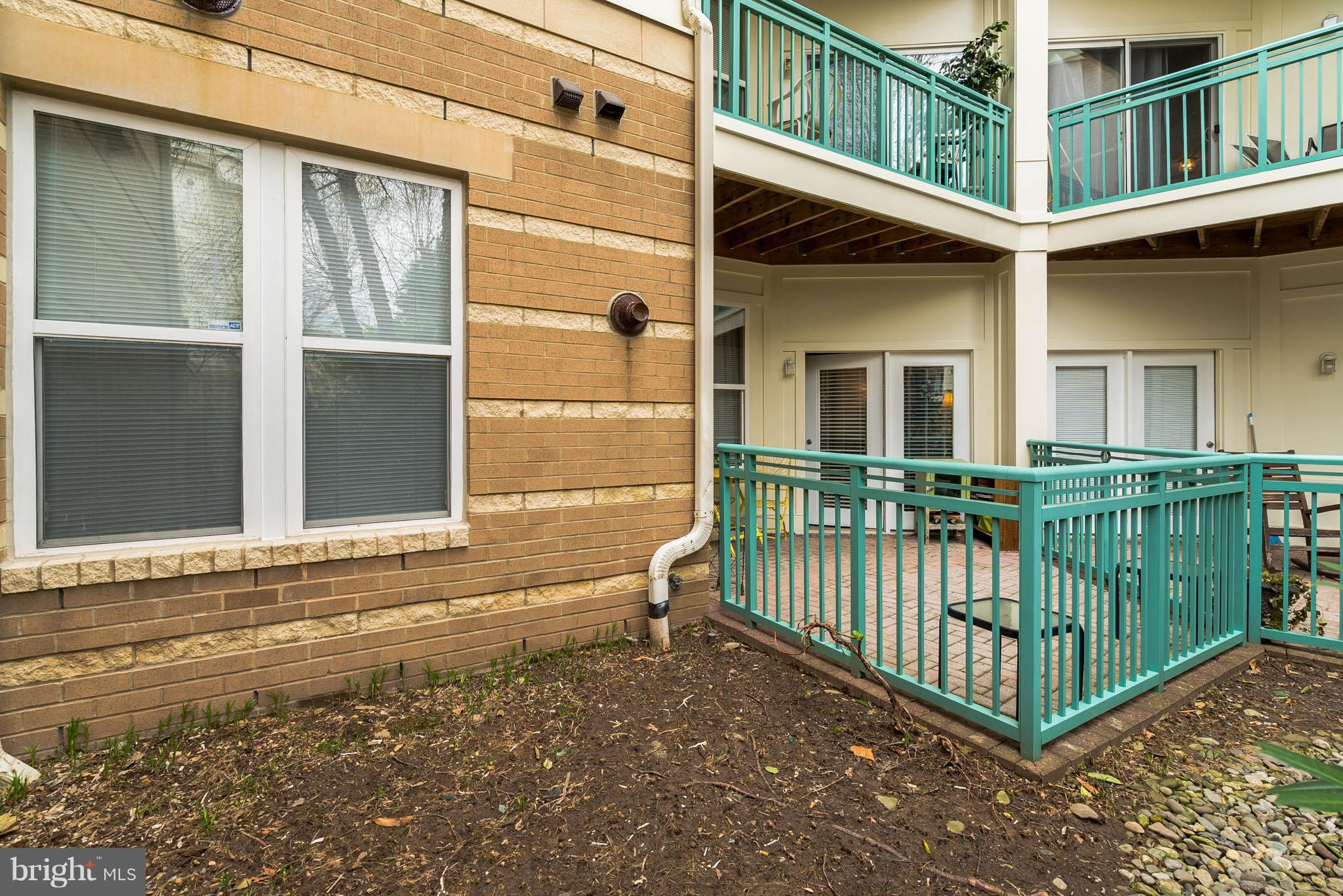 12001 Market Street, Unit 152 Reston, VA 20190 - Photo 25 of 30 Fully Fenced!