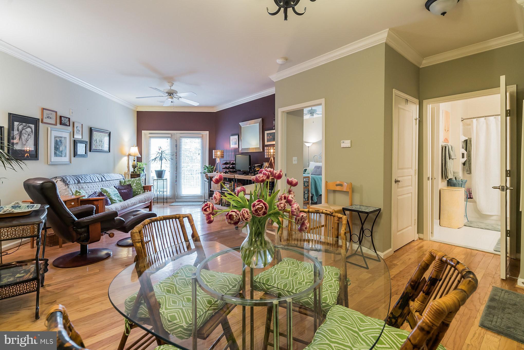 12001 Market Street, Unit 152 Reston, VA 20190 - Photo 5 of 30 Open Layout is User Friendly!