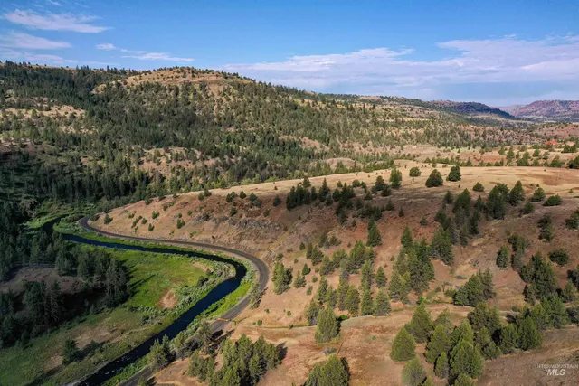 $2,400,000 | 40035 Ritter Road, Long Creek, OR 97856