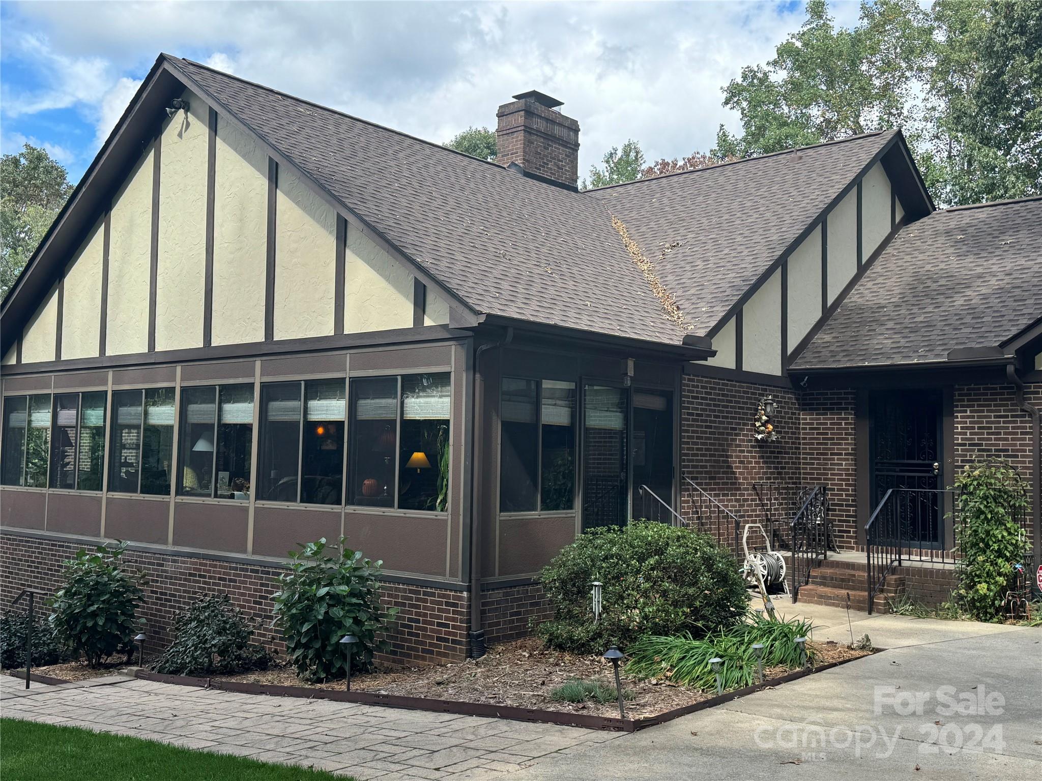 3603 Golf Drive Northeast Conover, NC 28613 - Photo 5 of 28