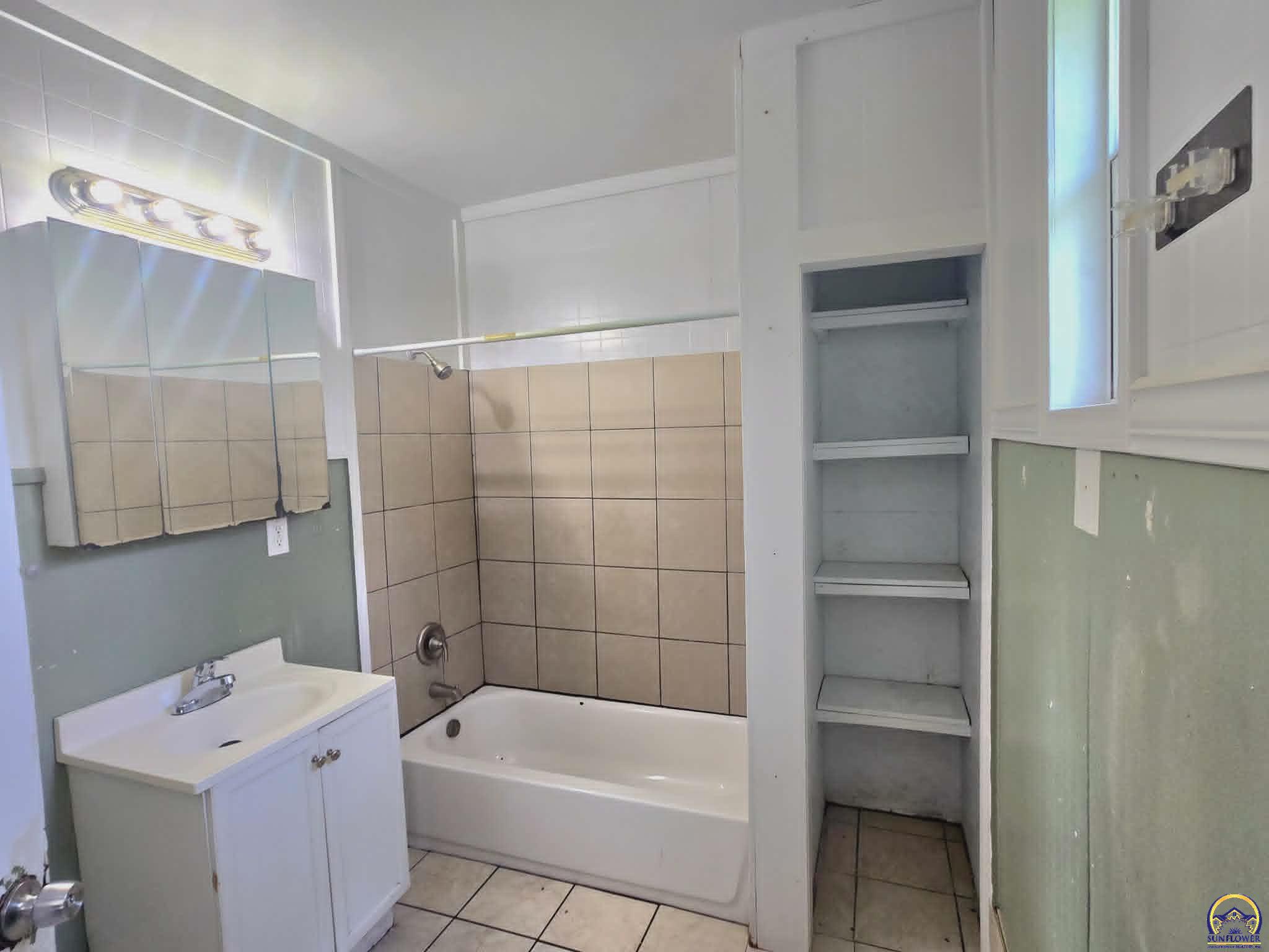1248 Southwest Clay Street Topeka, KS 66604 - Photo 11 of 14