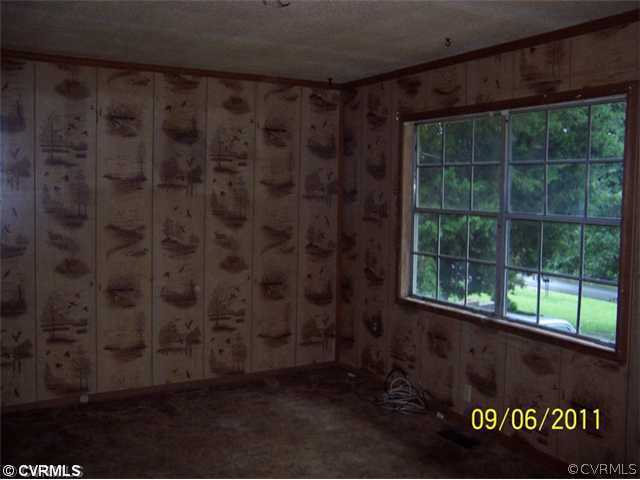 1227 Stratton Major Road Shacklefords, VA 23156 - Photo 12 of 12 Living Room