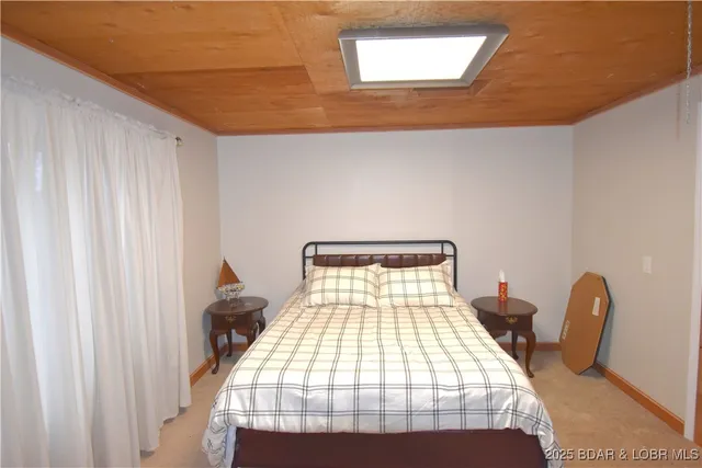 $299,999 | 28478 Redwood Circle, Rocky Mount, MO 65072