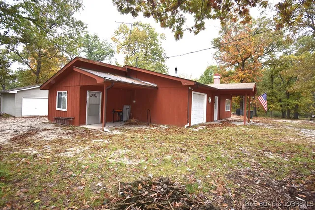 $299,999 | 28478 Redwood Circle, Rocky Mount, MO 65072